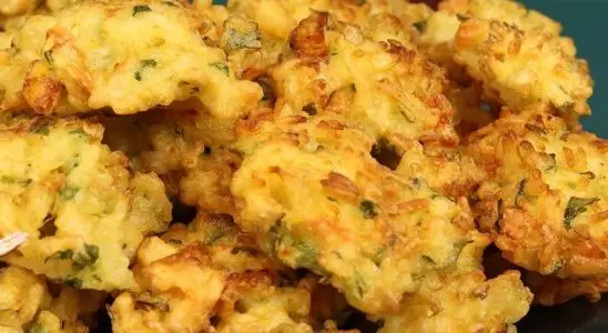 Bolinho de arroz, uma receita clássica de vó que fica super sequinha, fofinha e irresistível 1 Bolinho de arroz