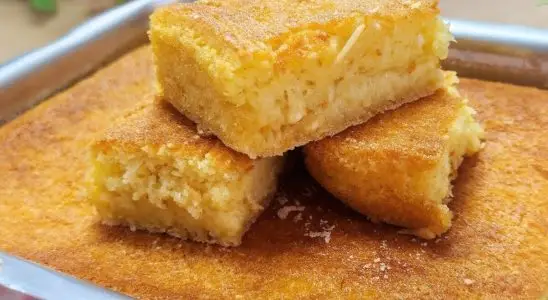 Bolo cremoso de mandioca: uma receita prática de liquidificador que fica com um sabor divino 4 Bolo cremoso de mandioca