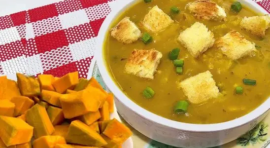 Caldo de abóbora bem temperado, quentinho e nutritivo, para aquecer as suas noites frias 4 Caldo de abóbora