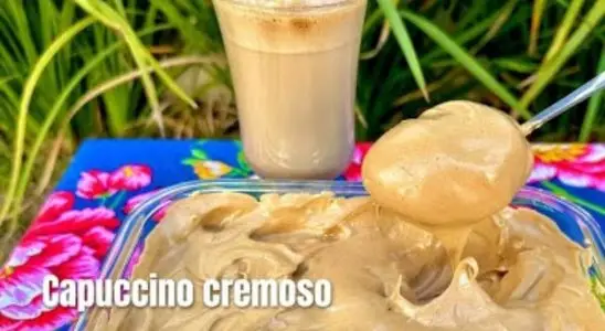 Capuccino cremoso feito em casa que fica igual ao de cafeteria para você saborear a qualquer hora 3 Capuccino cremoso
