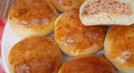 Pão de batata recheado com frango: aprenda a fazer essa delícia que todos vão elogiar 3 Pão de batata recheado