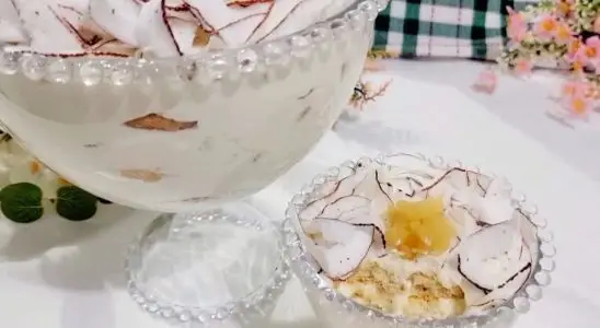 Pavê de abacaxi com coco: uma sobremesa de taça muito fácil e refrescante que todos vão amar 3 Pavê de abacaxi com coco