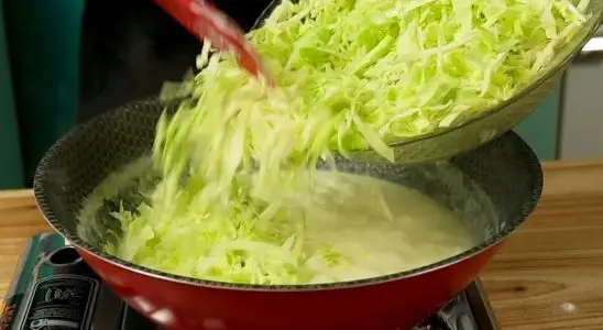 Repolho gratinado: uma maneira saborosa e diferente de preparar esse vegetal, uma delícia 3 Repolho gratinado
