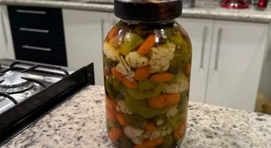 Conserva de legumes caseira fácil de preparar, um acompanhamento saudável e saboroso 3 Conserva de legumes caseira