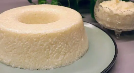 Cuscuz de tapioca, uma delícia prática de fazer para servir com leite condensado e coco ralado 1 Cuscuz de tapioca