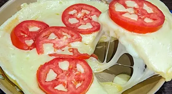 Lanche de frigideira, uma receita saudável e deliciosa que fica pronta em poucos minutos 1 Lanche de frigideira