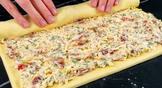 Lanche de massa folhada com recheio de frango cremoso divino, que será um sucesso em sua casa 4 Lanche de massa folhada