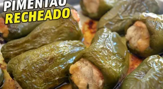 Pimentão recheado, uma delícia com carne moída bem temperada, que fica super suculenta 1 Pimentão recheado