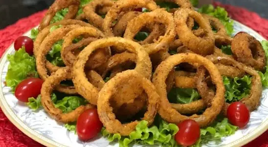 Anéis de cebola do Outback muito crocantes e sequinhos, para fazer em casa no Dia das Mães e arrasar 1 Anéis de cebola do Outback