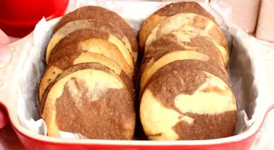 Biscoito mesclado, que combina dois sabores num amanteigado perfeito para acompanhar o chá ou café 1 Biscoito mesclado