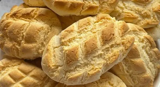 Bolacha de polvilho com leite condensado que derrete na boca, para servir no lanche especial de Dia das Mães 4 Bolacha de polvilho com leite condensado
