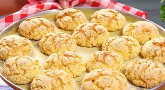 Broa de fubá que fica super macia por dias, uma receita tradicional feita sem farinha de trigo 3 Broa de fubá
