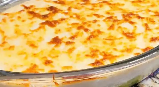 Chuchu gratinado ao molho branco bem queijudo e saboroso, para surpreender a todos 1 Chuchu gratinado