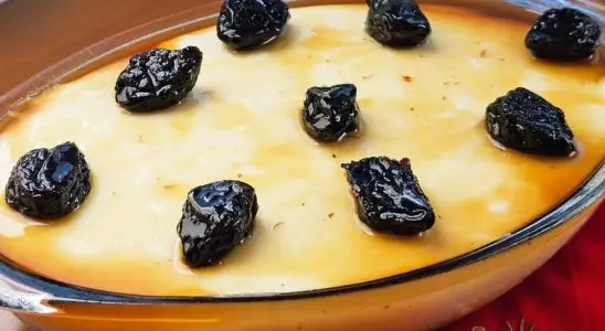 Manjar de travessa simples e muito rápido de preparar, uma sobremesa que todos vão elogiar 2 Manjar de travessa