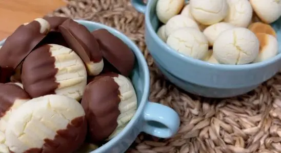 Biscoitinho de maisena que fica incrivelmente sequinho, derrete na boca e rende bastante 2 Biscoitinho de maisena