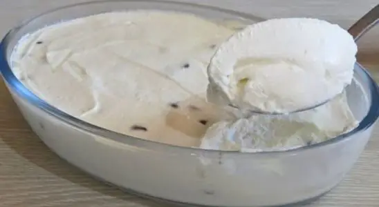 Mousse cremoso de limão que fica pronto rápido e traz o equilíbrio perfeito entre o azedinho e o doce 4 Mousse cremoso de limão