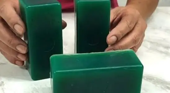 Sabão caseiro eficiente, multiplicado de um jeito simples para render várias barras potentes 2 Sabão caseiro
