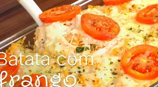 Batata com frango bem cremosa e irresistível, que fica perfeita, um prato completo e delicioso 1 Batata com frango