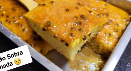 Bolo de maracujá fofinho com uma calda azedinha na medida certa que todos vão amar 3 Bolo de maracujá