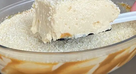 Cremoso de abacaxi e doce de leite delicioso, feito sem precisar ir ao fogo de um jeito prático 1 Cremoso de abacaxi e doce de leite