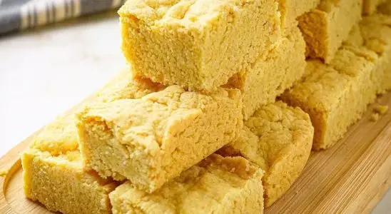Fregolá de fubá no forno, com aquele gostinho divino de receita de vó, para saborear quentinho com manteiga 3 Fregolá de fubá