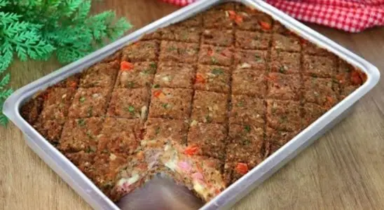 Kibe de forno delicioso e bem temperado com hortelã, que rende bastante e é muito saboroso 3 Kibe de forno