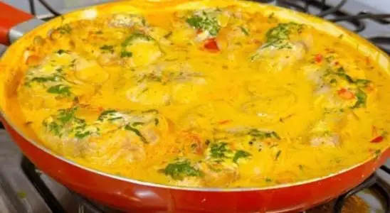 Peixe ao molho cremoso com leite de coco bem encorpado e saboroso, para você receber muitos elogios 1 Peixe ao molho cremoso com leite de coco