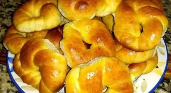 Rosquinha caseira assada super fofinha que desmancha na boca, para servir com um café 1 Rosquinha caseira assada