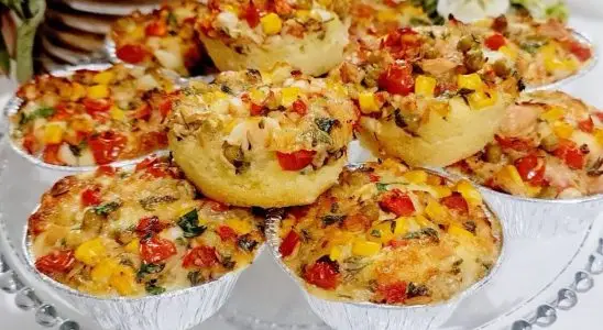 Tortinha salgada muito fofinha e recheada que rende bastante, ideal para o lanche das crianças 2 Tortinha salgada