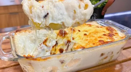 Batata cremosa de forno com bacon picadinho e muita muçarela derretida, para você gratinar e se deliciar 1 Batata cremosa de forno