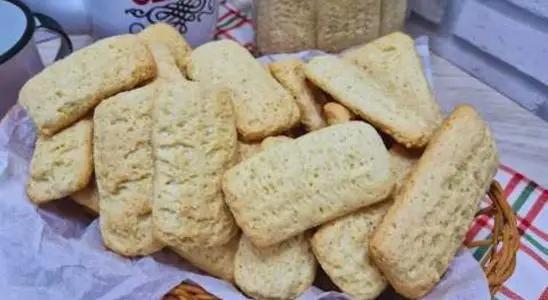 Bolacha de polvilho com aquela receita tradicional de vó que fica sequinha e deliciosa 2 Bolacha de polvilho