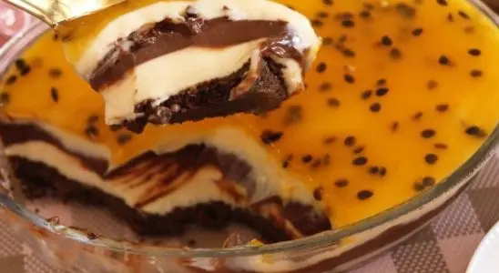 Torta de maracujá com chocolate, que fica super cremosa, uma sobremesa que a família vai amar 2 Torta de maracujá