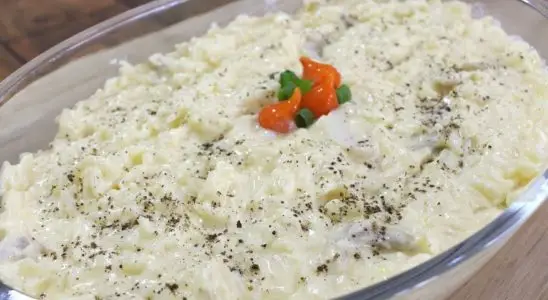 Arroz a piamontese cremoso e cheio de queijo derretido, uma refeição de restaurante para fazer em casa 1 Arroz a piamontese