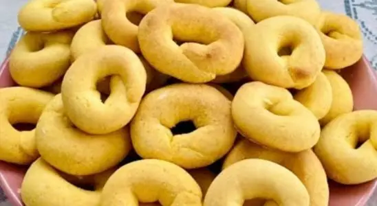 Bolacha de milho igual a da padaria crocante e saborosa, perfeita para o café da manhã ou da tarde 4 Bolacha de milho