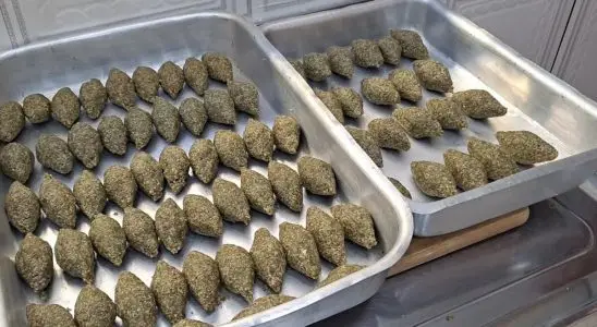 Quibe frito para festa muito crocante por fora e suculento por dentro, para receber muitos elogios 1 Quibe frito para festa