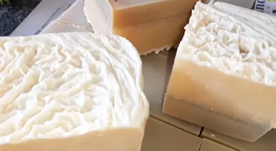 Sabão caseiro com óleo usado que leva pouca soda e espuma demais, para uma limpeza completa 3 Sabão caseiro com óleo usado