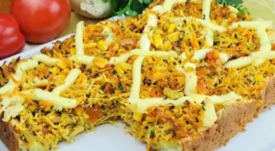 Torta de frango com requeijão bem cremosa com uma massa fofinha, para receber muitos elogios 4 Torta de frango com requeijão