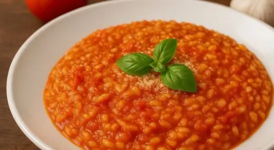 Risoto a Pomodoro super cremoso e saboroso, para um jantar especial com um toque clássico e prático 2 Risoto a Pomodoro