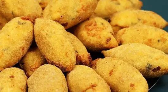 Salgado sem trigo estilo bolinho de batata, para você servir no Dia dos Pais e receber muitos elogios 3 Salgado sem trigo