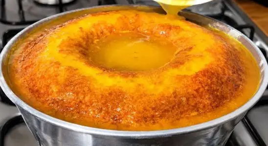 Bolo de laranja fofinho com uma massa super macia, que vai perfumar a sua cozinha 1 Bolo de laranja fofinho