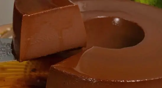Pudim de chocolate que não leva ovos, super fácil, rápido e delicioso, a sobremesa dos sonhos 1 Pudim de chocolate