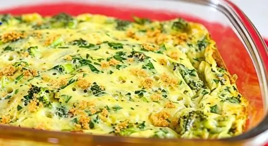 Suflê de brócolis leve, simples, rápido e saboroso, um acompanhamento nutritivo e sensacional 4 Suflê de brócolis
