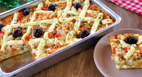 Torta à portuguesa super recheada, fofinha e fácil, ideal para um lanche ou jantar prático e delicioso 1 Torta à portuguesa