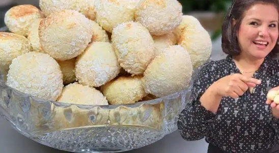 Biscoitinho de coco muito fácil, fofinho e gostoso que é simplesmente impossível comer um só 2 Biscoitinho de coco