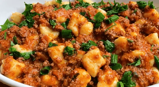 Nhoque de batata fácil e super rápido, com molho bem encorpado, uma verdadeira delícia 3 Nhoque de batata