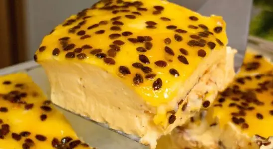 Pavê cremoso de maracujá feito no liquidificador sem usar gelatina, uma sobremesa espetacular 1 Pavê cremoso de maracujá