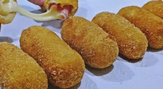 Salgado frito de presunto e queijo rápido e delicioso, feito com massa econômica e crocante 1 Salgado frito de presunto e queijo